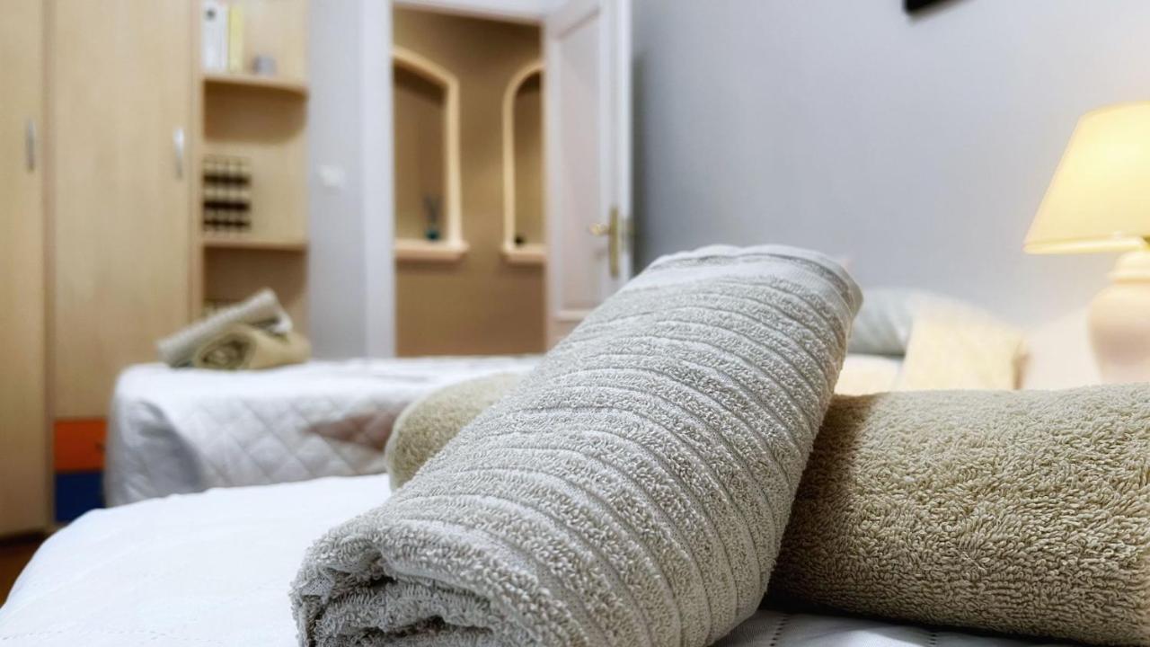 Apartamento Centrica Y Amplia Vivienda Turistica Con Wifi Bilbao Exterior foto