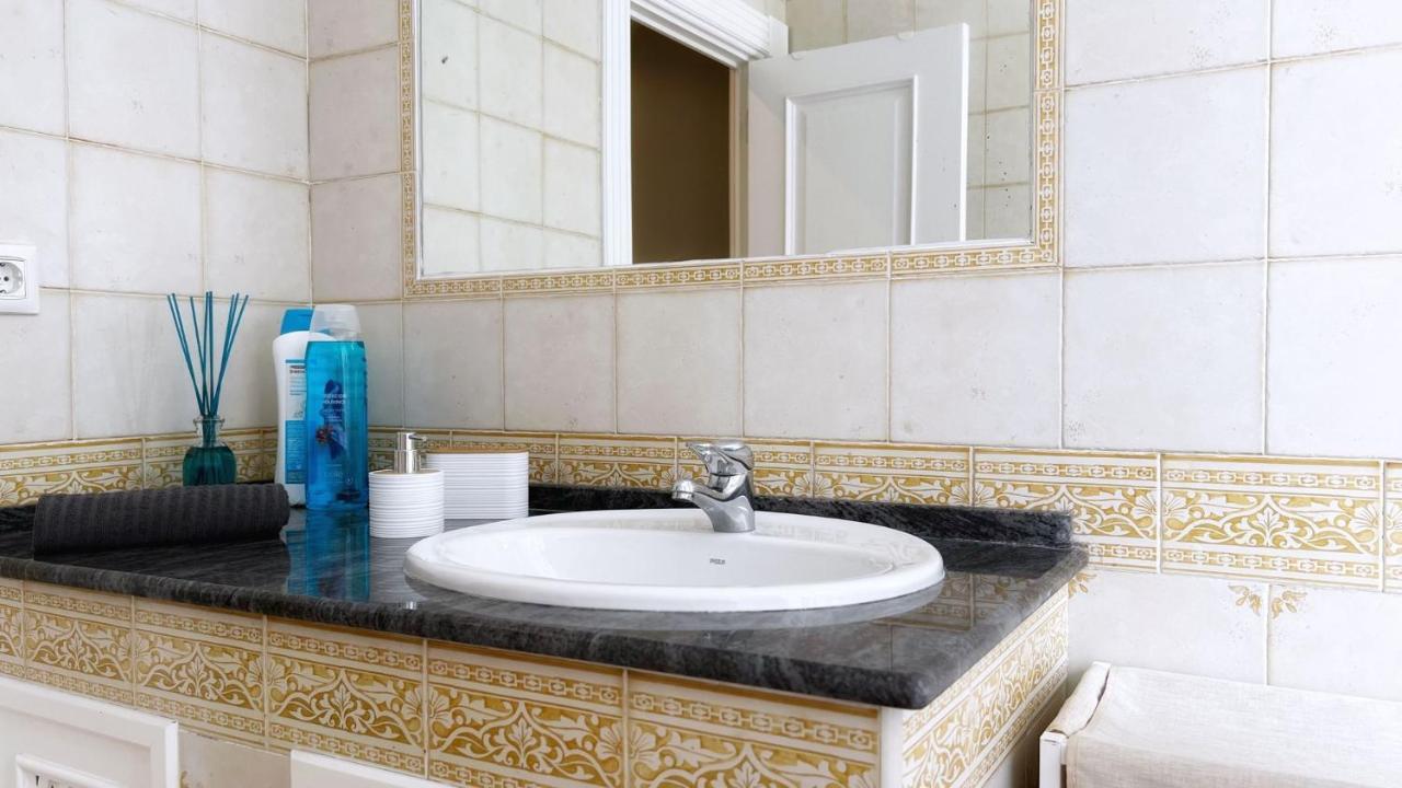 Apartamento Centrica Y Amplia Vivienda Turistica Con Wifi Bilbao Exterior foto