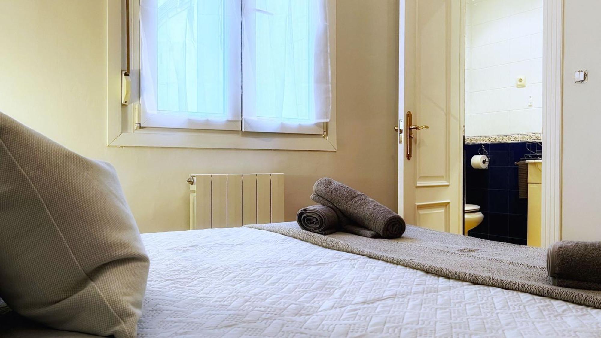 Apartamento Centrica Y Amplia Vivienda Turistica Con Wifi Bilbao Exterior foto